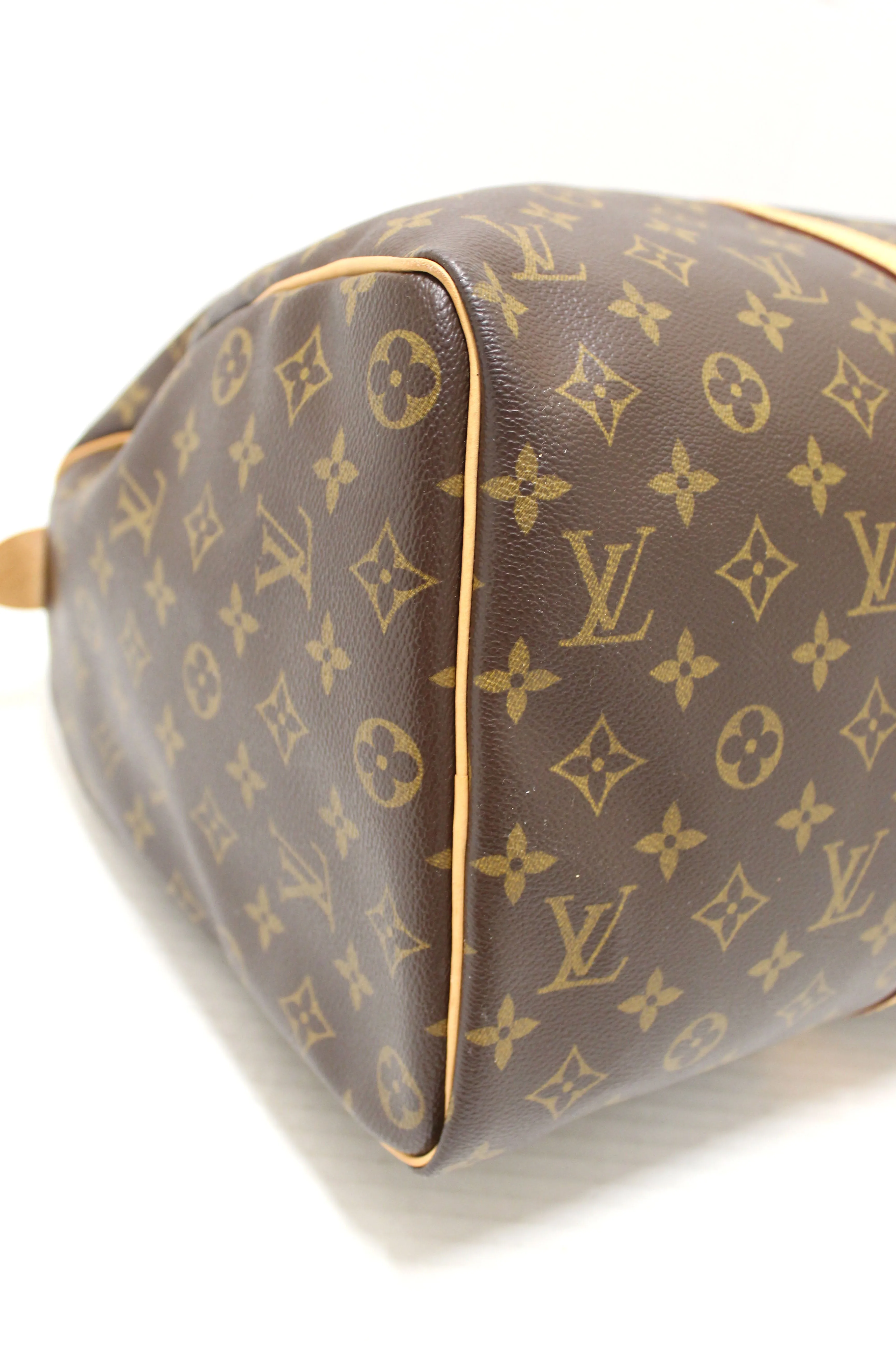 Authentic Louis Vuitton Classic Monogram Keepall 45 Travel Bag