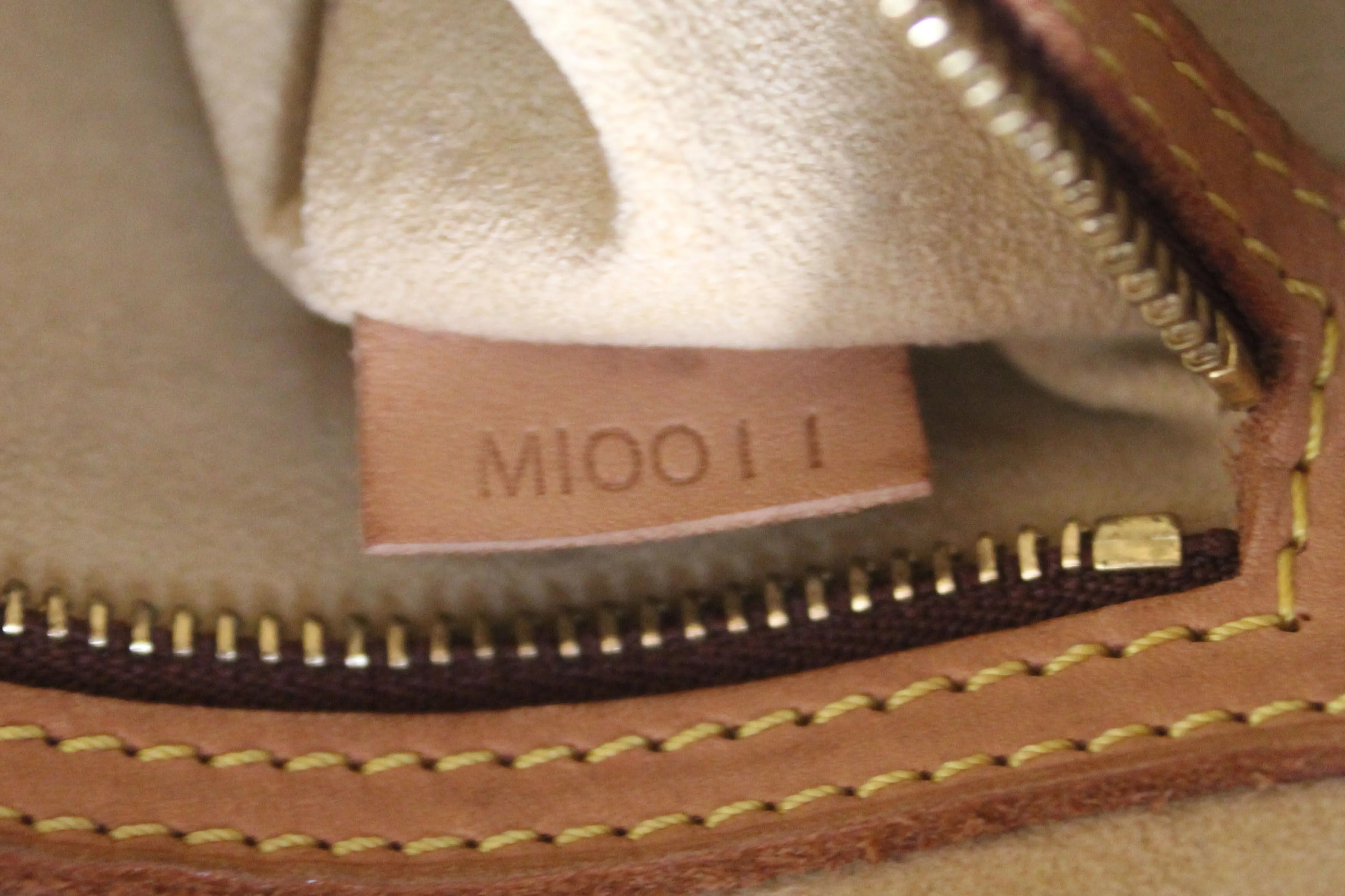 Louis Vuitton Classic Monogram Canvas Looping PM Shoulder Bag