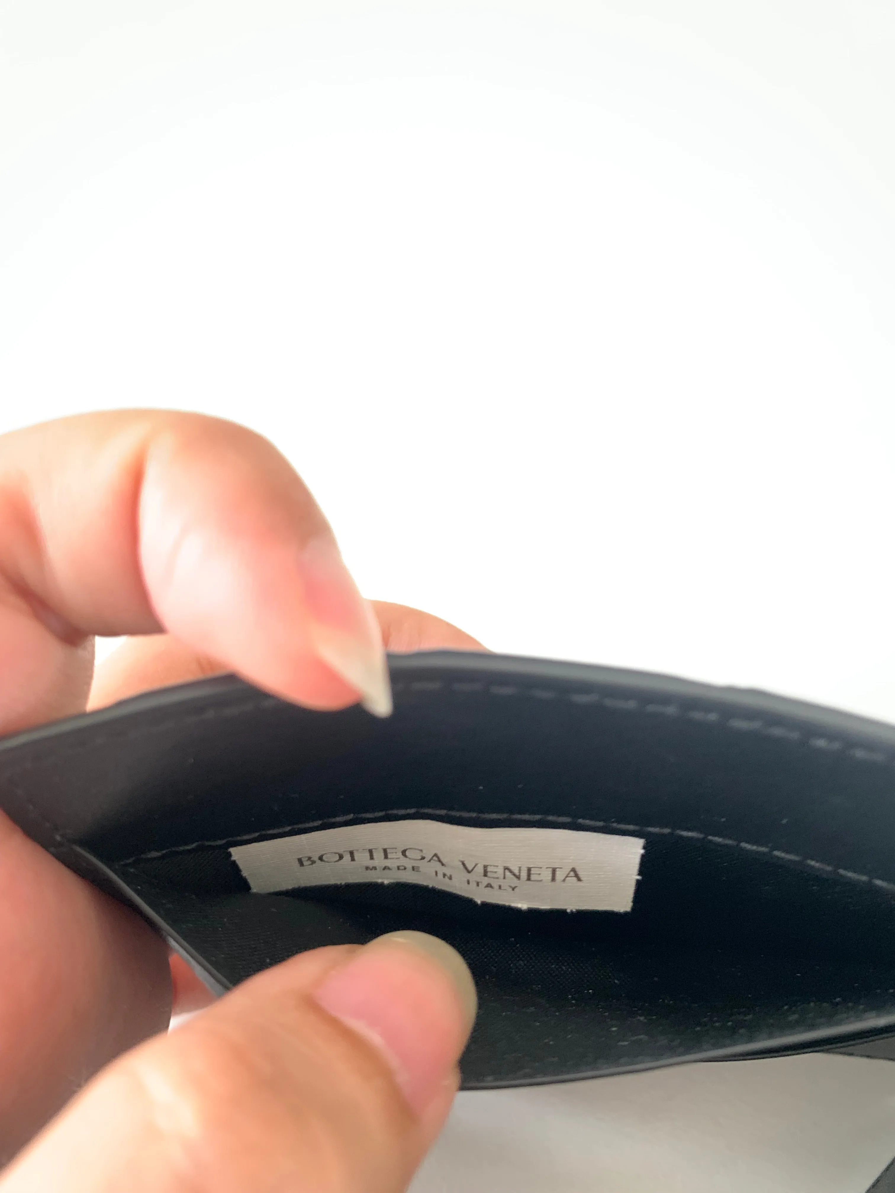<b> BOTTEGA VENETA</b> <br>Bill Clip