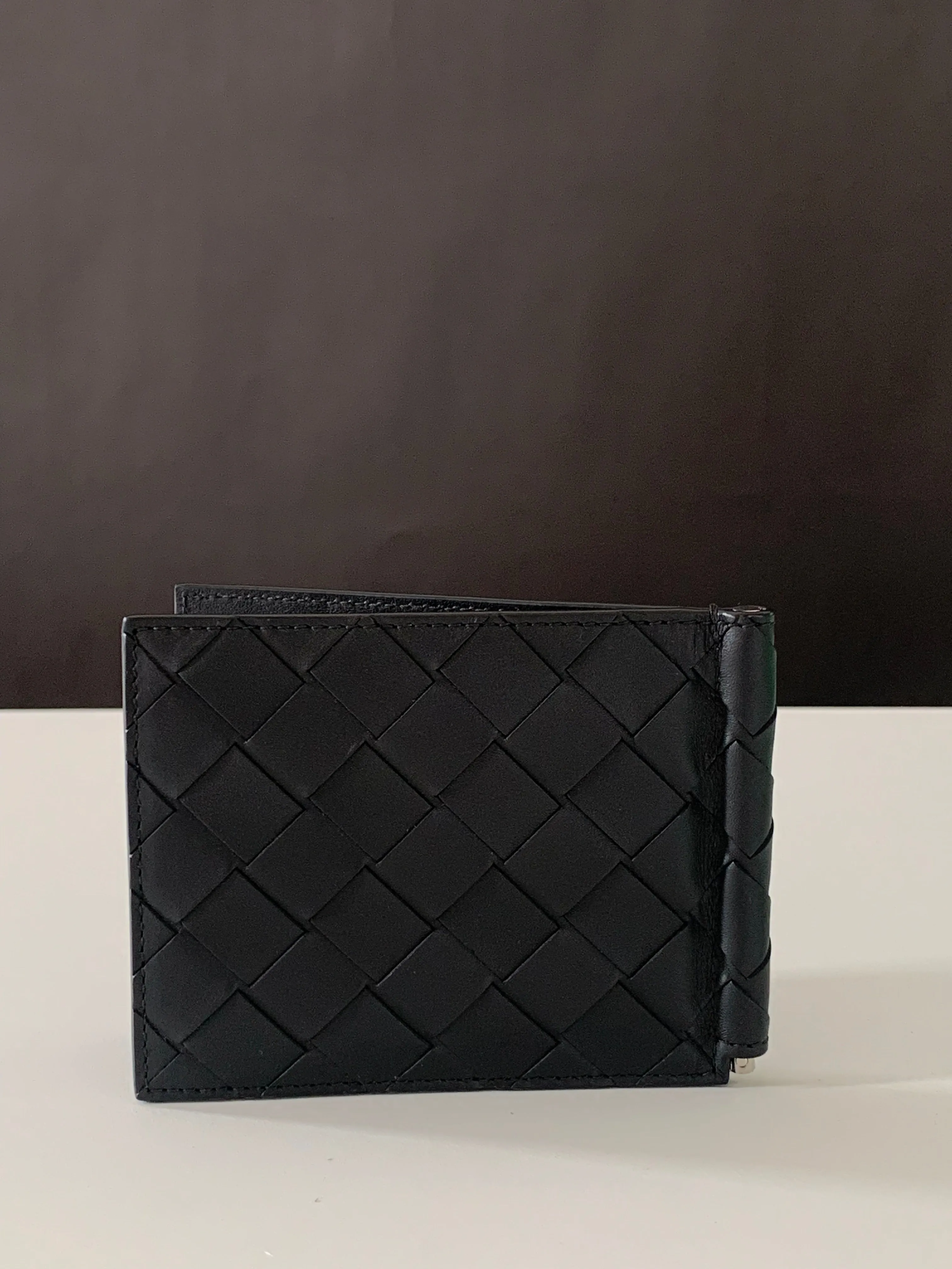 <b> BOTTEGA VENETA</b> <br>Bill Clip