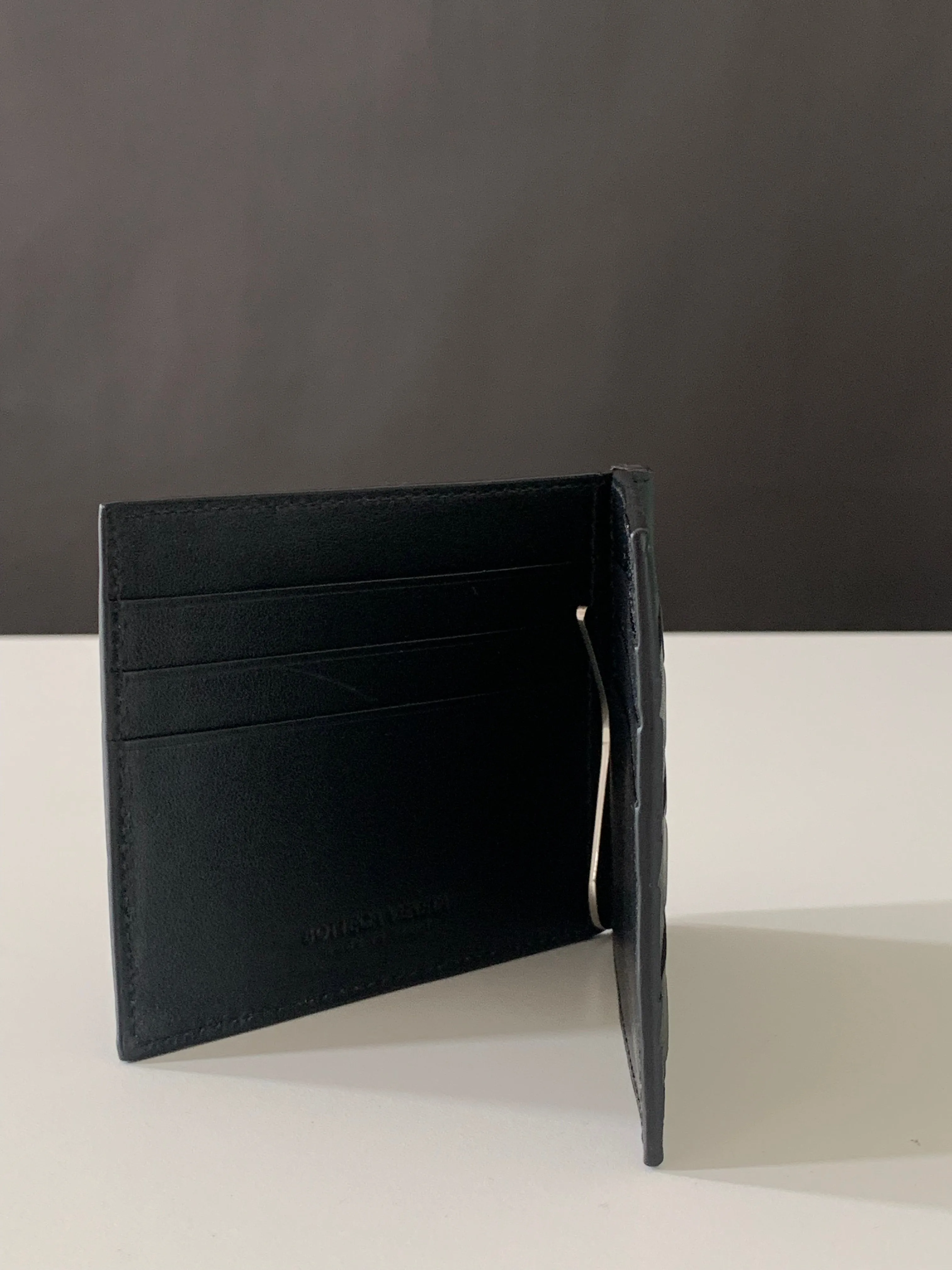 <b> BOTTEGA VENETA</b> <br>Bill Clip
