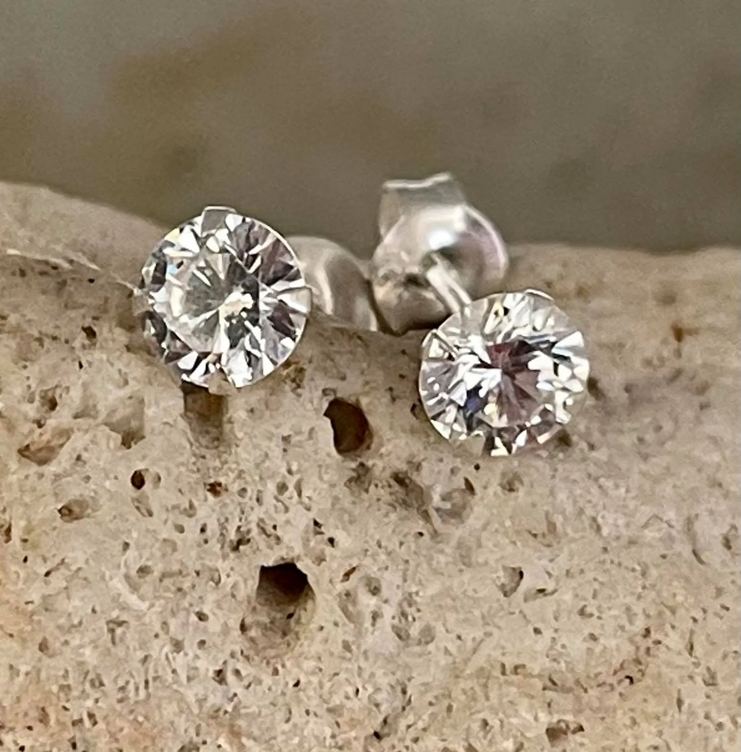 Sparkle Studs